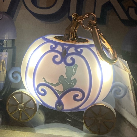 Bath & body works x Disney Cinderella pocketbac holder & hand gels bundle - Picture 8 of 8